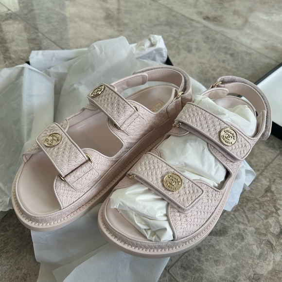 COPY - chanel shoes - Picture 1 of 4